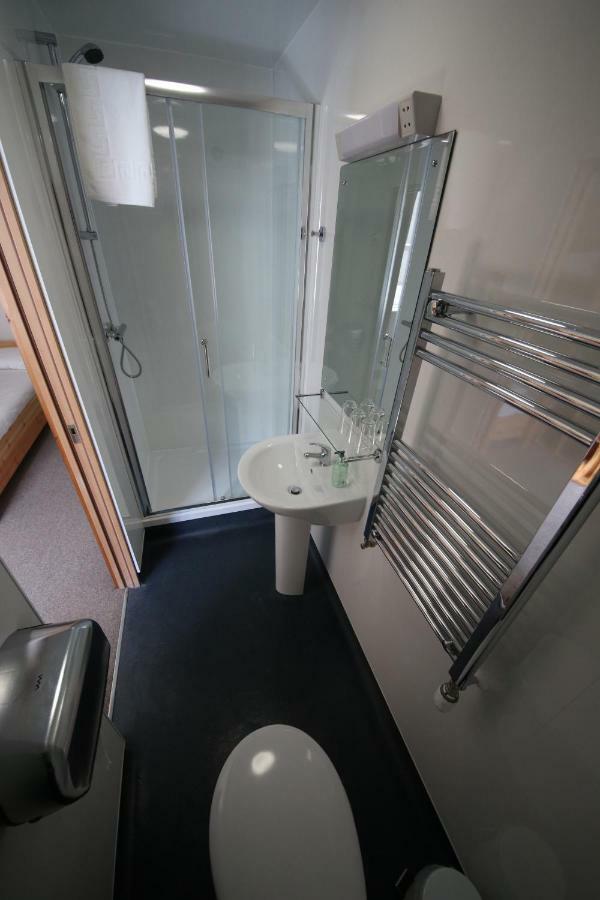 Black Isle Bar & Rooms Inverness Bagian luar foto